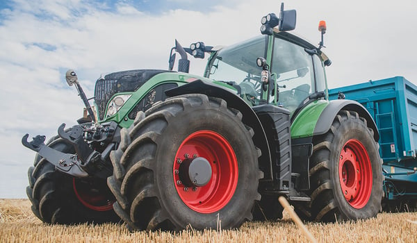 Comment mieux comprendre le marquage de vos pneus agricoles ?