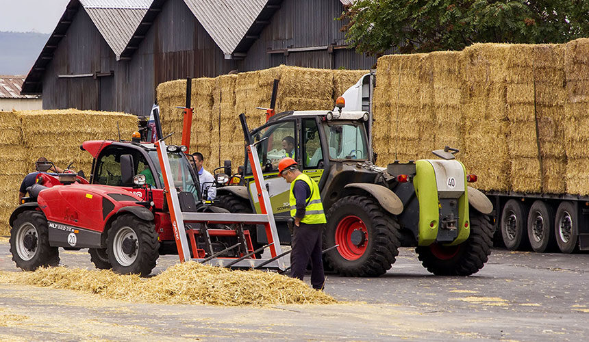 manutention sur sol dur = pneus agro-industriels