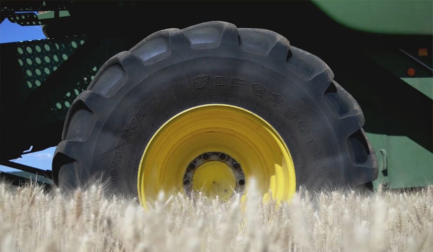 Pneu Maxi Traction Harvest de Firestone