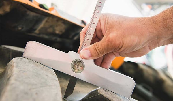 Comment détecter et ralentir l’usure de mes pneus agricoles ?