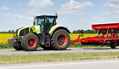 Quelles solutions pour moins user mes pneus agricoles sur la route ?
