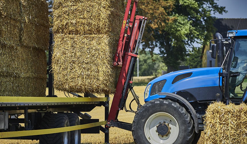 Forte contrainte sur les pneus avant lors du levage