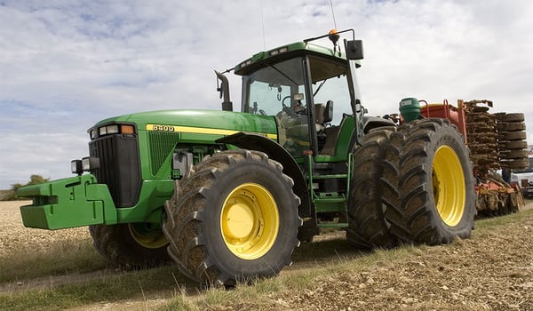 Quel pneu agricole permet d'en faire plus à dimension égale ?
