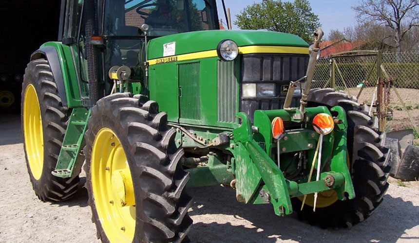 Pneu étroit avec ceinture acier Firestone Performer 95