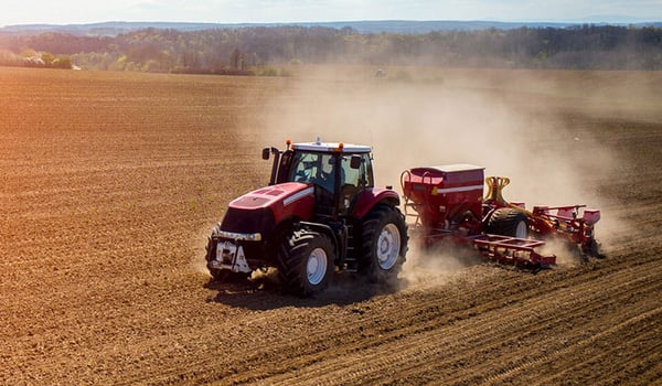 Quel pneu agricole optimise le mieux le rapport poids puissance ?