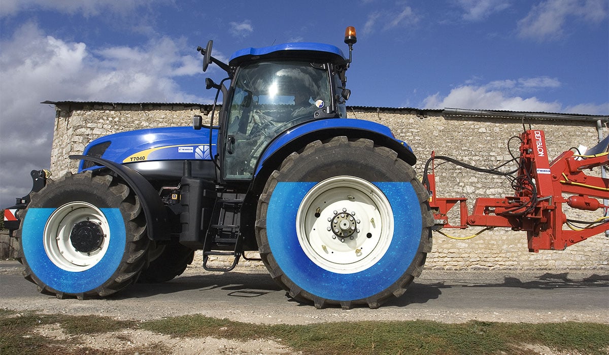 Vous voulez tout savoir sur le lestage à l'eau des pneus de tracteur