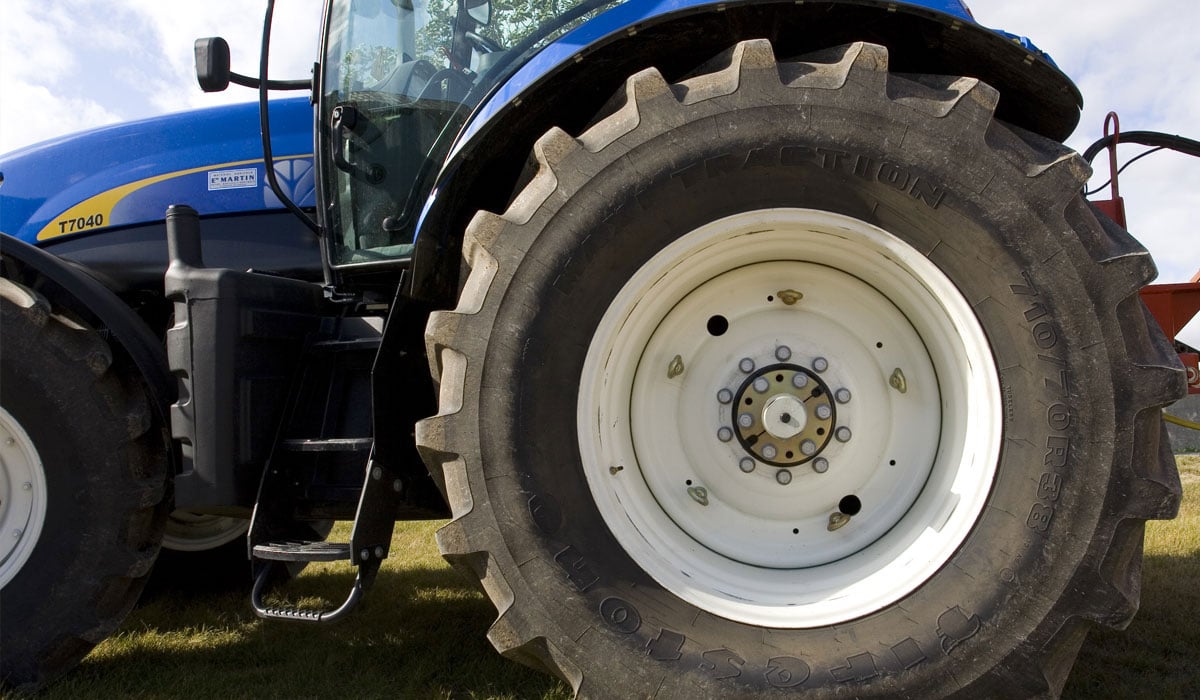 Quelle est la juste pression pour n'importe quel pneu de tracteur