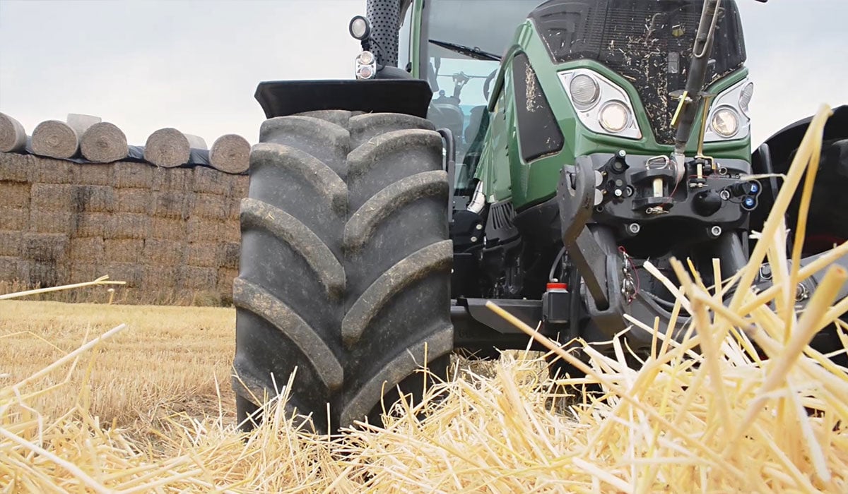Réduire sa facture par un contrôle plus régulier des pneus agricoles