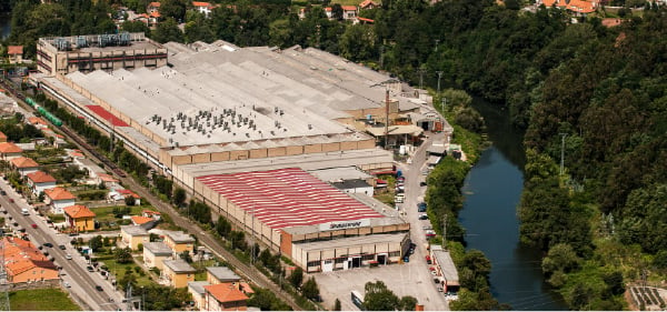 L’usine Bridgestone/Firestone, située à Puente San Miguel (Espagne).